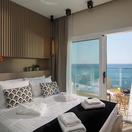 Hersonissos Beach Front Suites Exterior photo