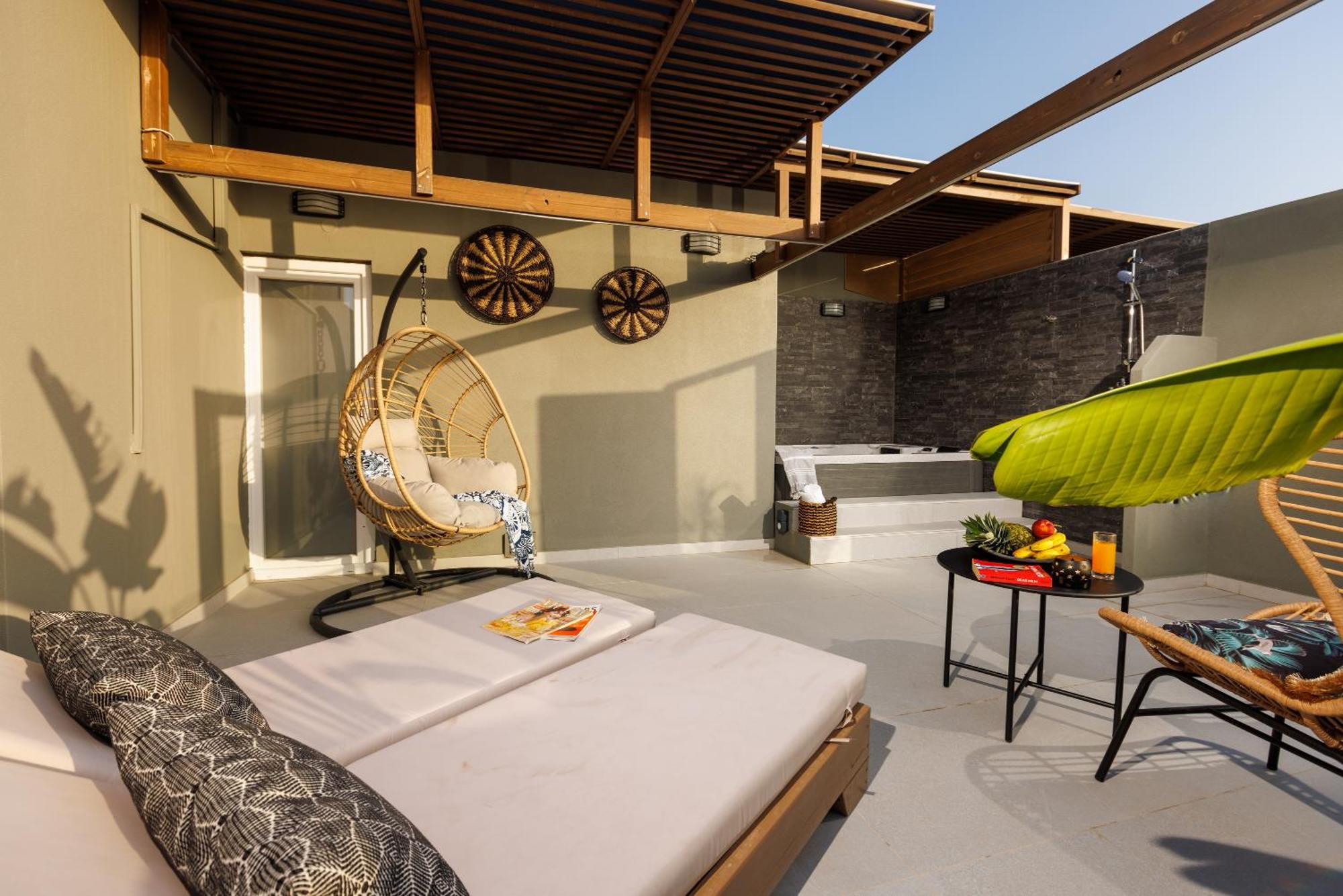 Front Villa *